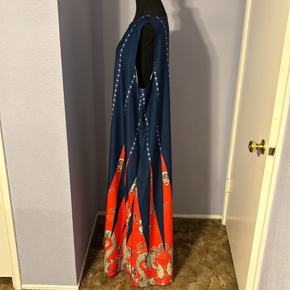 Woman’s Maxi Dress - Picture 3 of 4